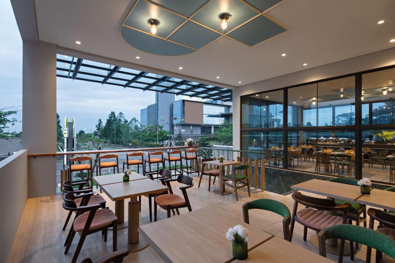 Maxonehotels At Kota Harapan Indah-Bekasi Exterior photo
