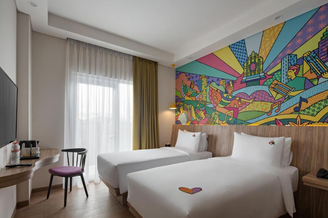 Maxonehotels At Kota Harapan Indah-Bekasi Exterior photo