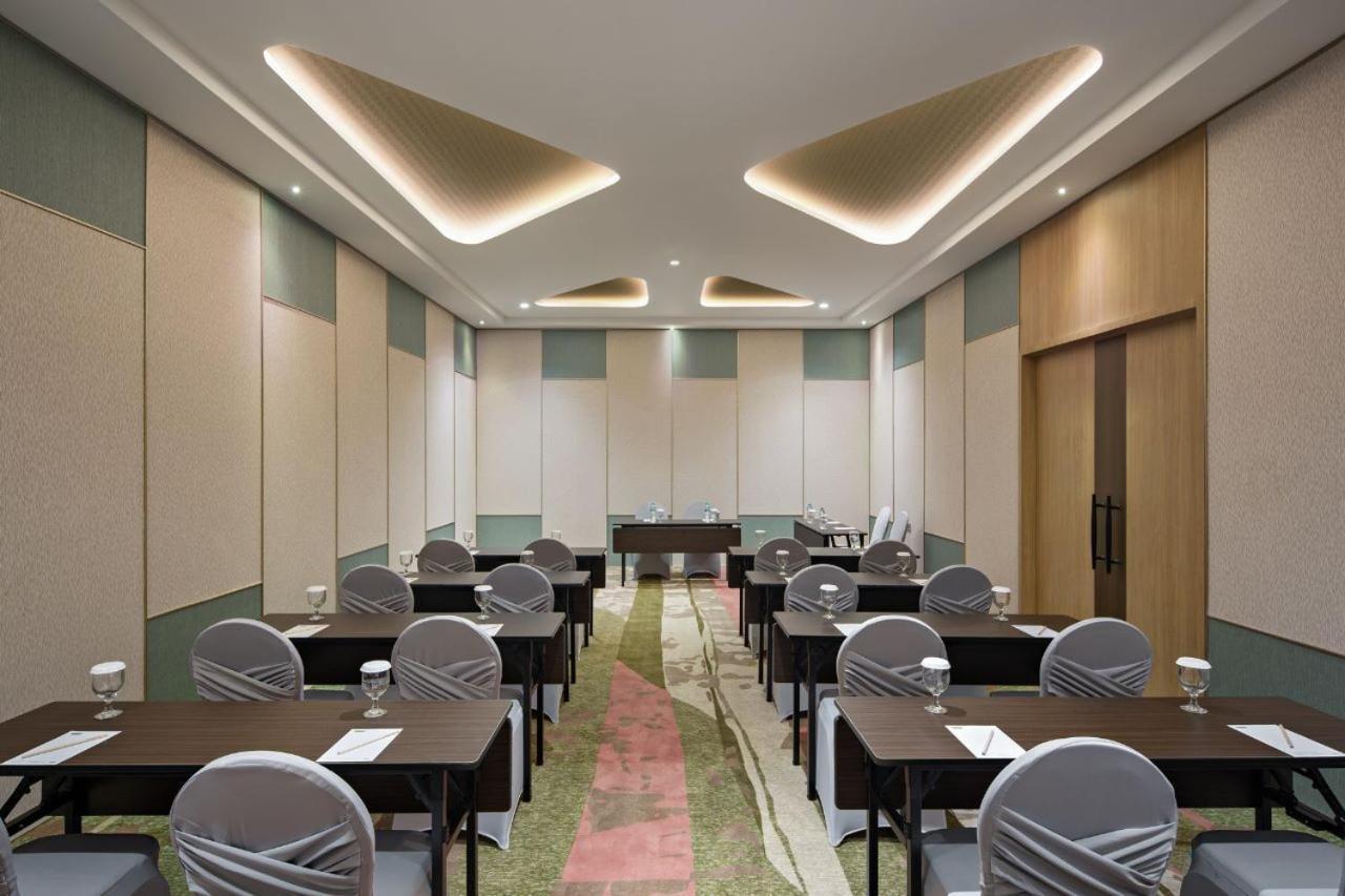 Maxonehotels At Kota Harapan Indah-Bekasi Exterior photo