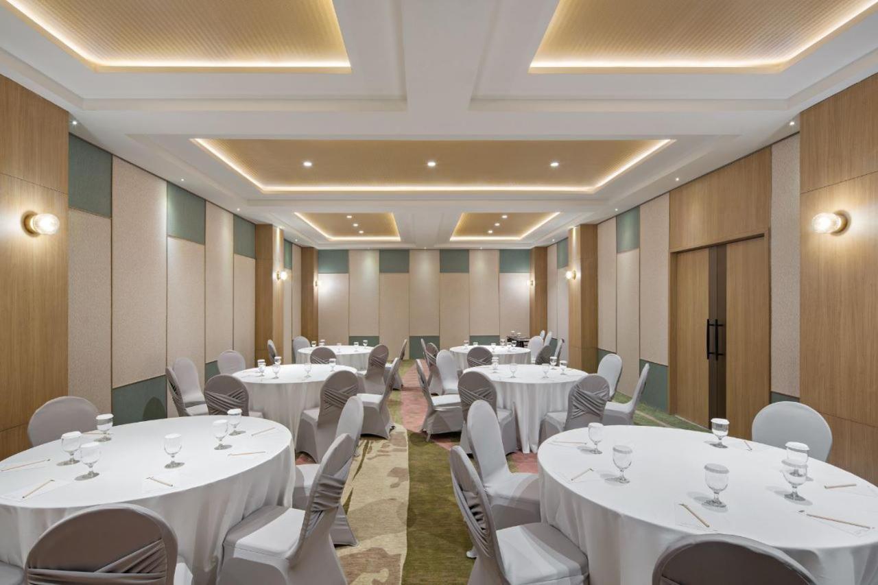 Maxonehotels At Kota Harapan Indah-Bekasi Exterior photo